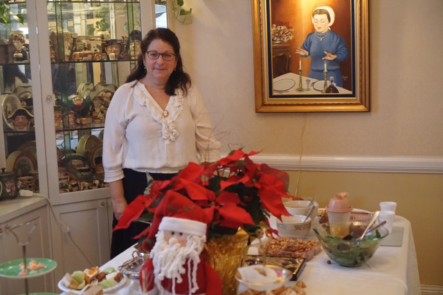 Our Christmas pot-luck luncheon was held at Ellie's home