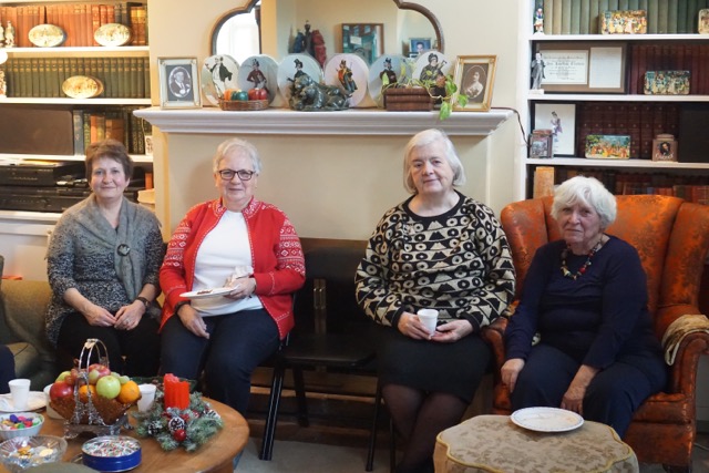 After the luncheon, we watched the 2006 Masterpiece theatre version of 