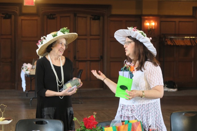 Ellie presented Judith with an antique brooch in thanks for her many contributions to all our meetings with her enthusiasm and extensive knowledge.
